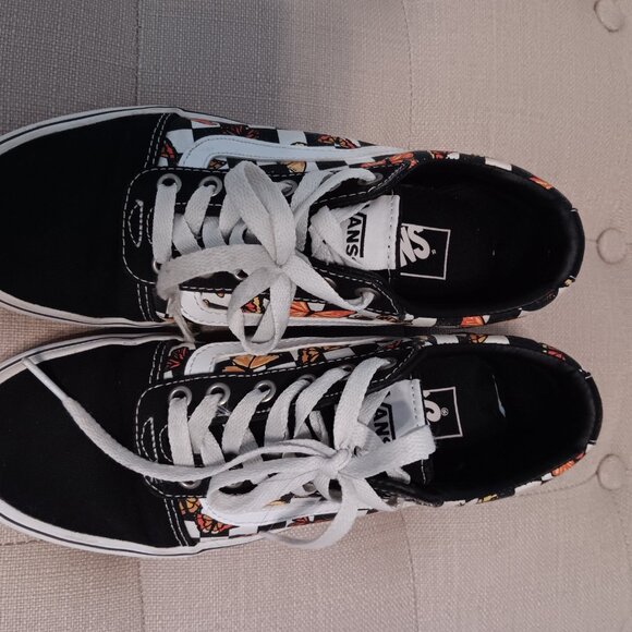 Woman butterfly vans / Sneakers / Size 7.5 🦋 - Picture 4 of 5